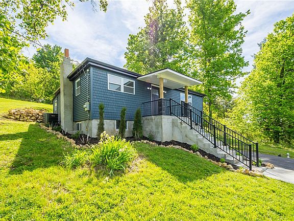 3rd image of 933 Boyce Rd