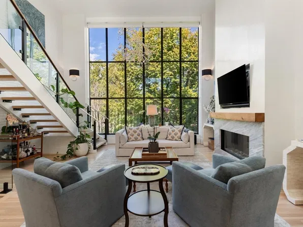 51 Rutland Sq #Penthouse, Boston, MA 02118