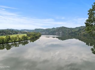 2101 Woodmere Ln, Knoxville, TN 37920