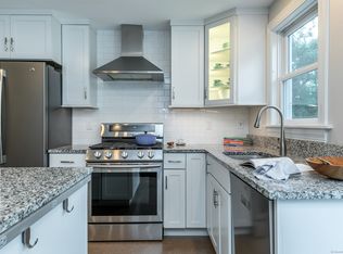 87 Canaan Rd APT 2G, Salisbury, CT 06068