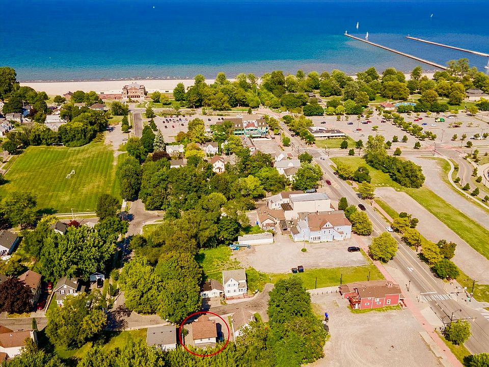 WALKING DISTANCE TO LAKE ONTARIO AND CHARLOTTE BEACH (HOUSE IS CIRCLED)