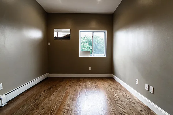 Rented by Nooklyn NYC LLC | media 50