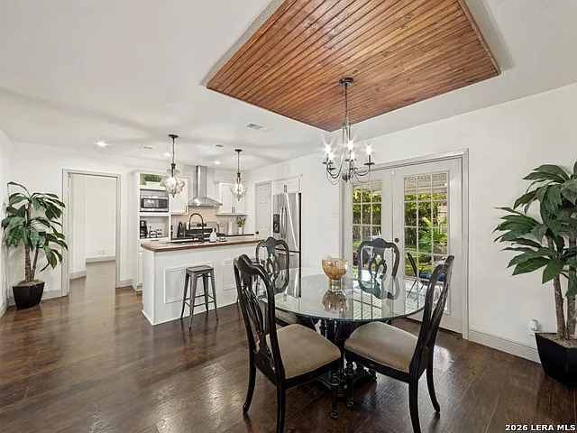 3 bed, 2.0 bath, 1267 sqft, $2,200 — Photo 3