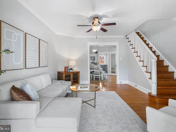 660 Wendover St, Philadelphia, PA 19128