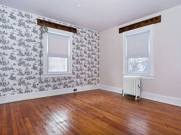5th image of 57 Vanderbilt Ave Floor 2