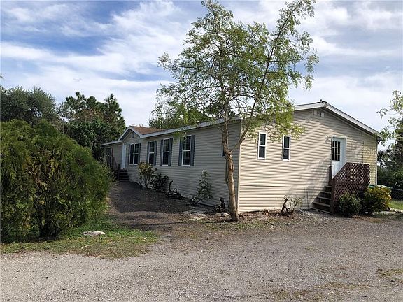 4th image of 12034 Venetian Dr