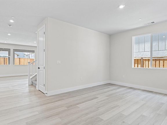 4th image of 2514 Wisteria Drive