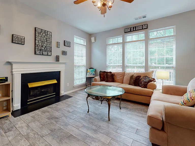 14601 Pomerol Ln — Photo 8