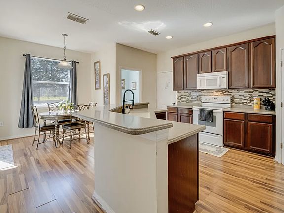 4th image of 3030 Stonington Run