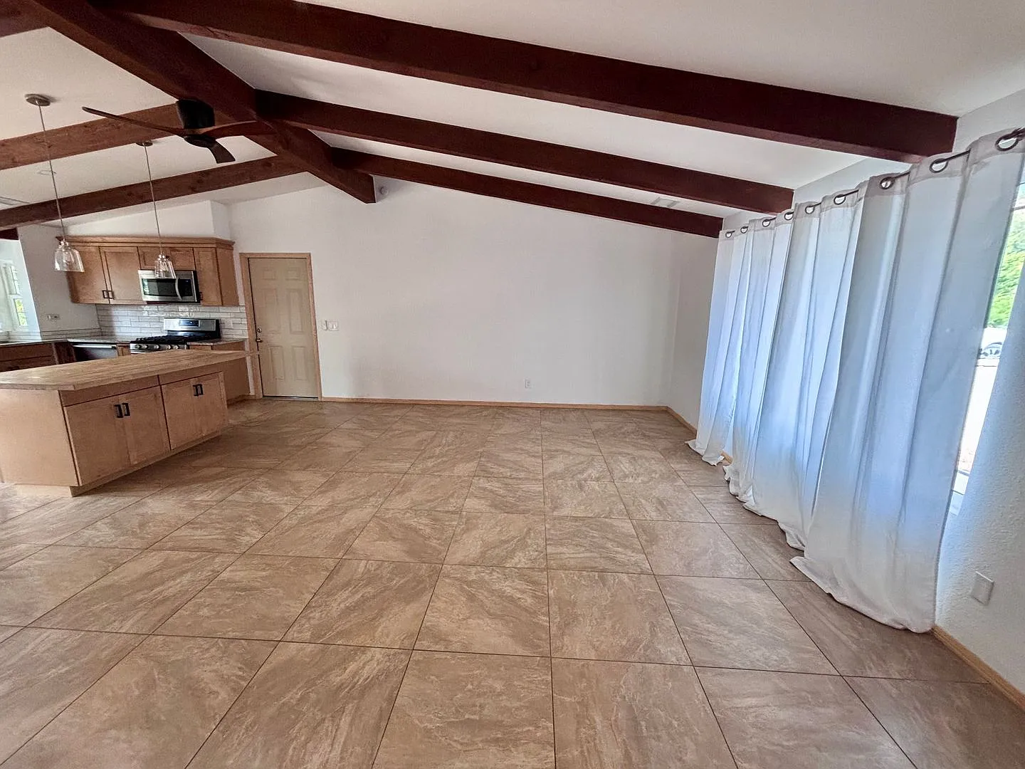 Unfurnished, 1-Year Long-Term Rental — Photo 3