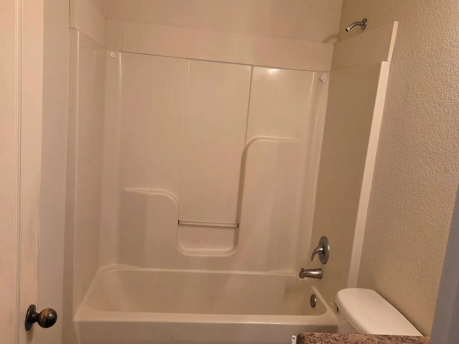 3 bed, 1360 sqft, $1,200 — Photo 4