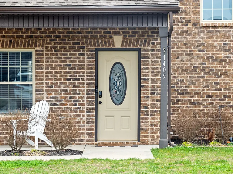1409 Millet Dr — Photo 4
