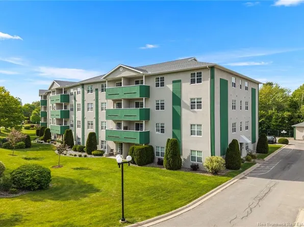 158 Hanwell Rd #309, Fredericton, NB E3B 9K7