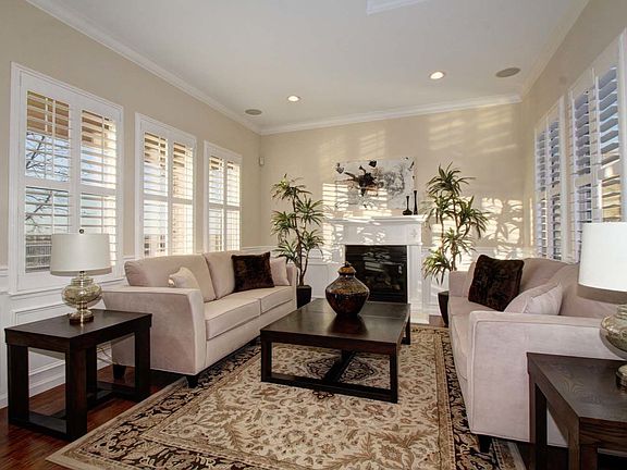 3rd image of 241 Lanfranco Cir