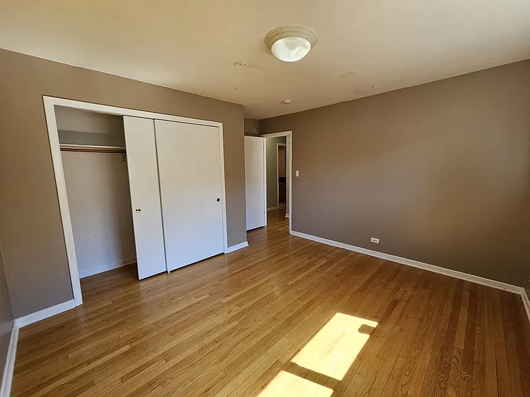 9924 Crawford Ave — Photo 14