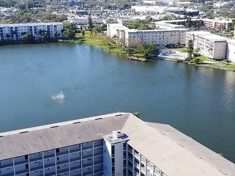 3122 Lake Bayshore Dr #O218 — Photo 1