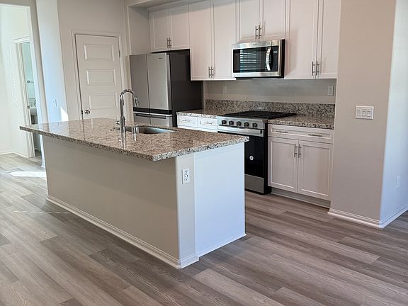 4th image of 40451 Melrose Dr