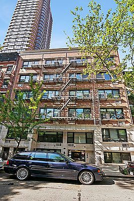 4th image of 444 E 87th St #3P