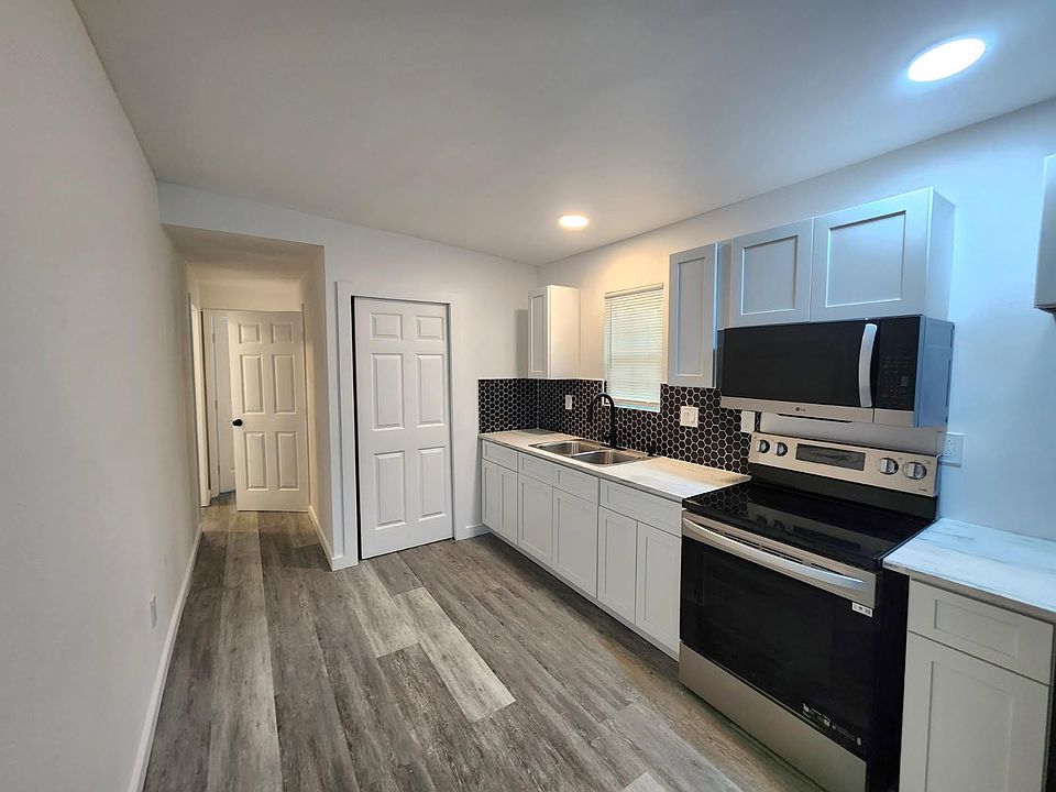 1st image of 1546 Moonflower St