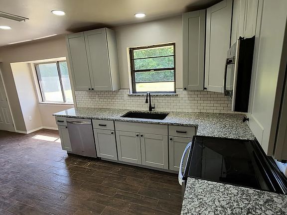 4th image of 2910 S 138th East Pl