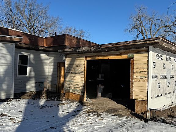 2nd image of 1317 N Horace Ave