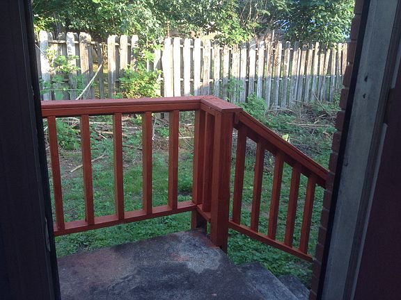 3rd image of 521 N Hawthorne St #523