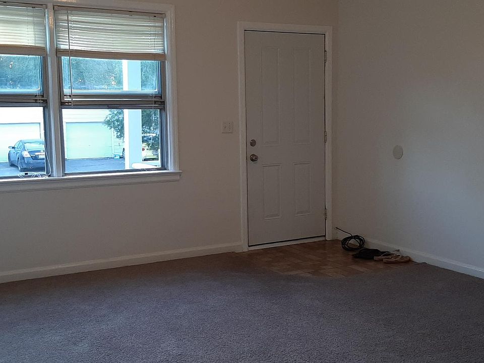 1st image of 253 S Lee Ave #3