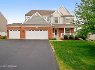 1008 Hummingbird Cir, Joliet, IL 60431