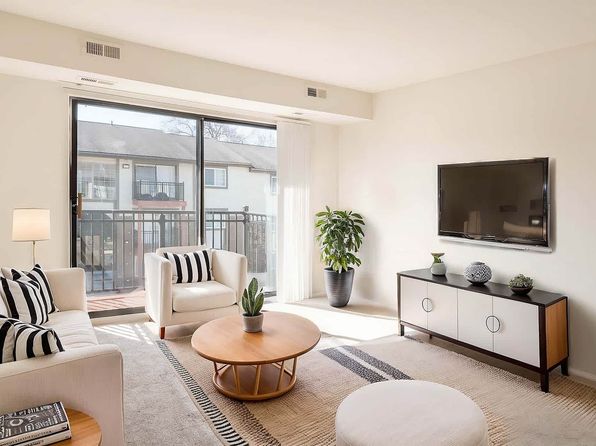 2960 International Dr #17-1702A