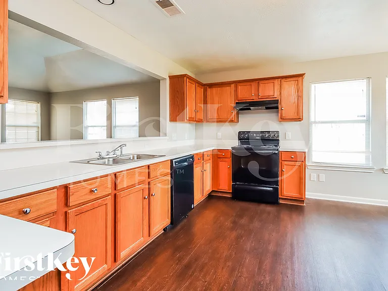 12207 Duane Ct — Photo 6