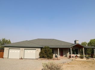 1054 Hunter Rd, Lone Pine, CA 93545