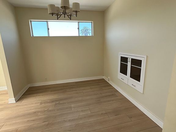 5th image of 678 Westminster Ave APT 1