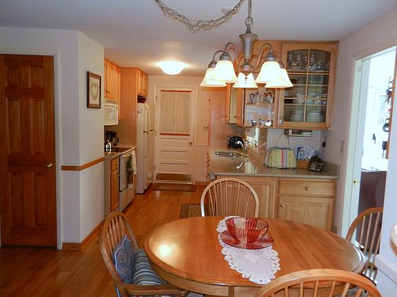 3rd image of 5845 Durham Ln