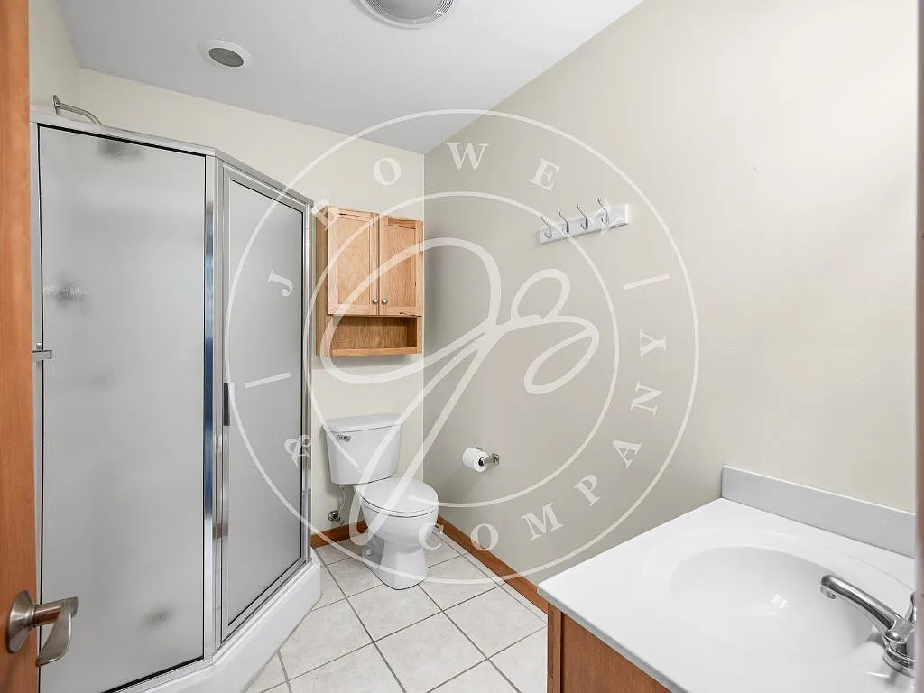 3 bed, 3.0 bath, 1817 sqft, $2,775 — Photo 4