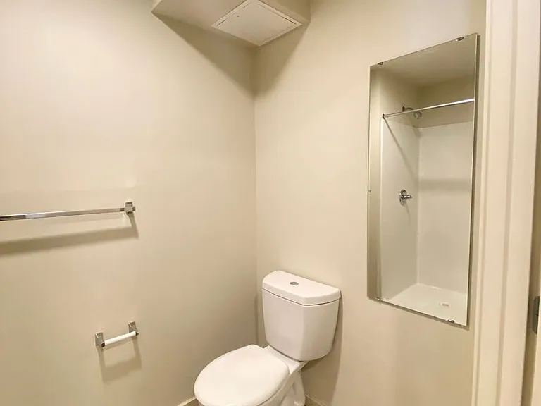 Plaza Apartments — Photo 166