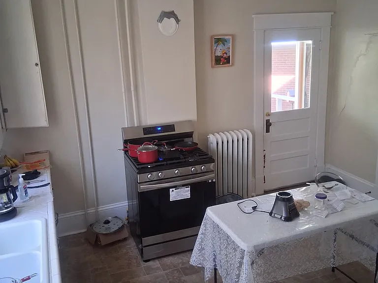 24 8th St NW #1 — Photo 3