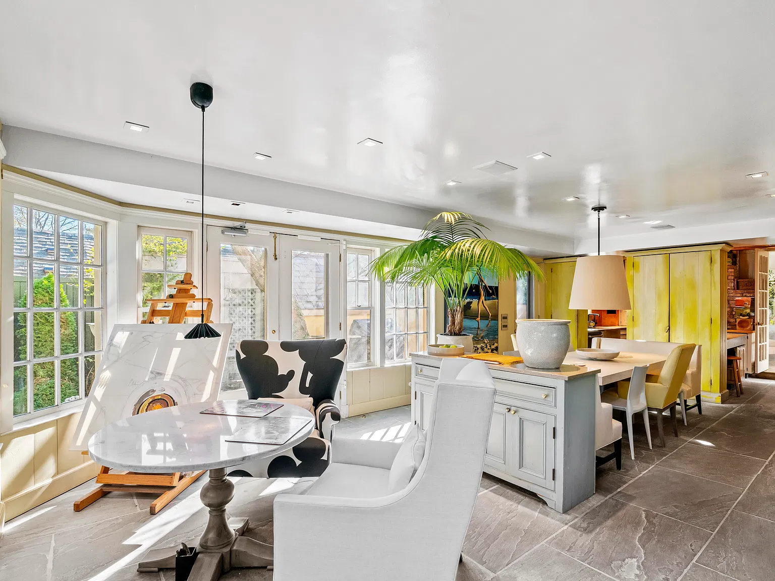 Idyllic 4 Bedroom, 4 Bath Amagansett Village Home — Photo 3