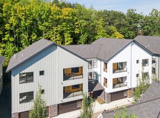 5742 Shady Oak Rd S #5, Hopkins, MN 55343