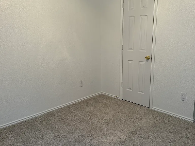2063 La Salle Trl — Photo 22