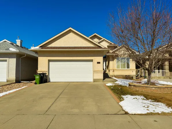 8748 208th St NW, Edmonton, AB T5T 6Y2