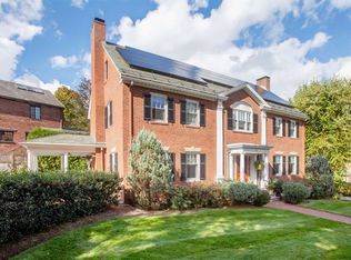 40 Woodchester Dr, Newton, MA 02467