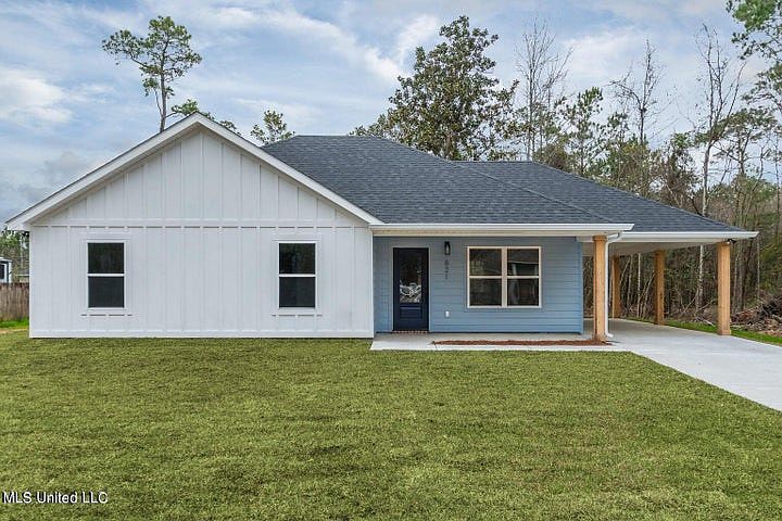 1st image of 621 Edna St