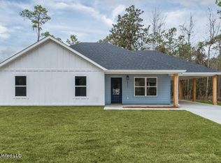 621 Edna St, Waveland, MS 39576