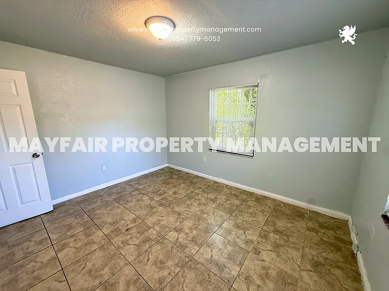 400 Opa Locka Blvd — Photo 9