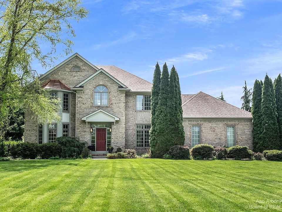 1st image of 1779 Oakview Dr