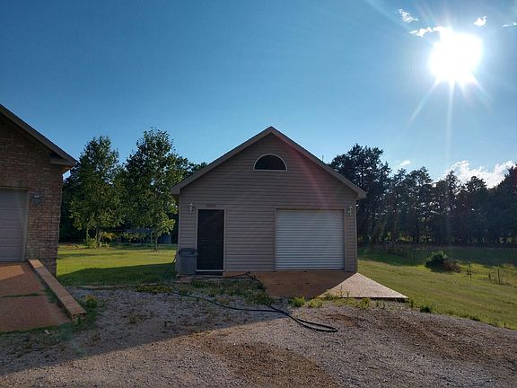 2nd image of 100 Scrib Ln
