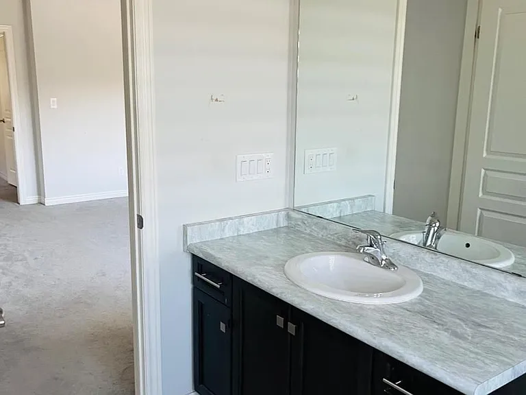 79 Heron St — Photo 12