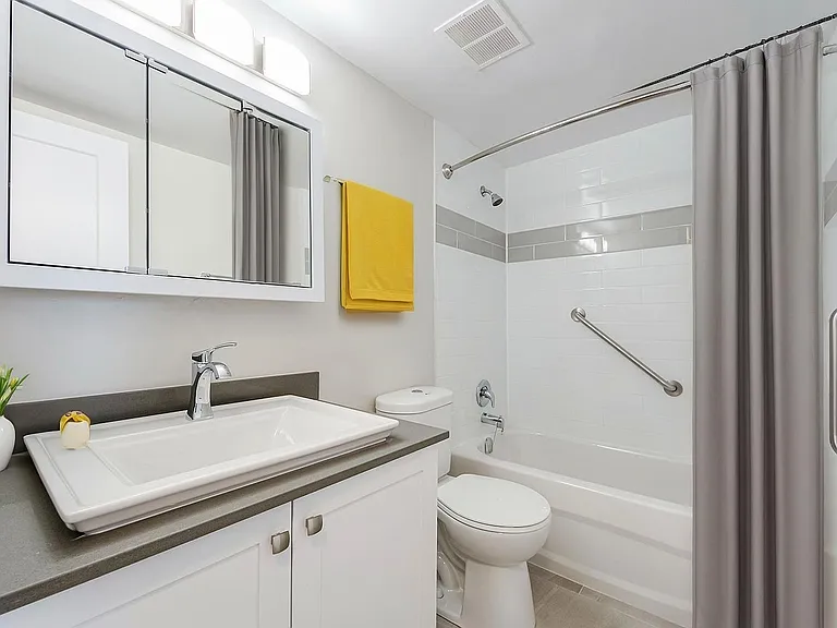 237 Bath Rd — Photo 4