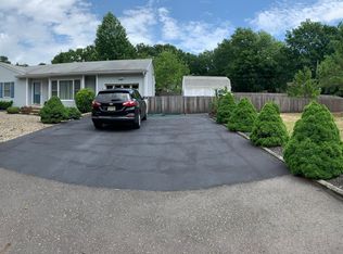 83 Sylvan Lake Blvd, Bayville, NJ