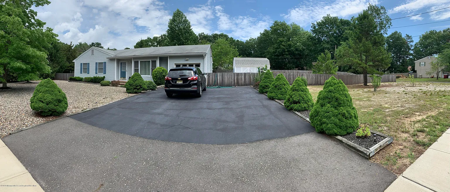 83 Sylvan Lake Blvd photo 1